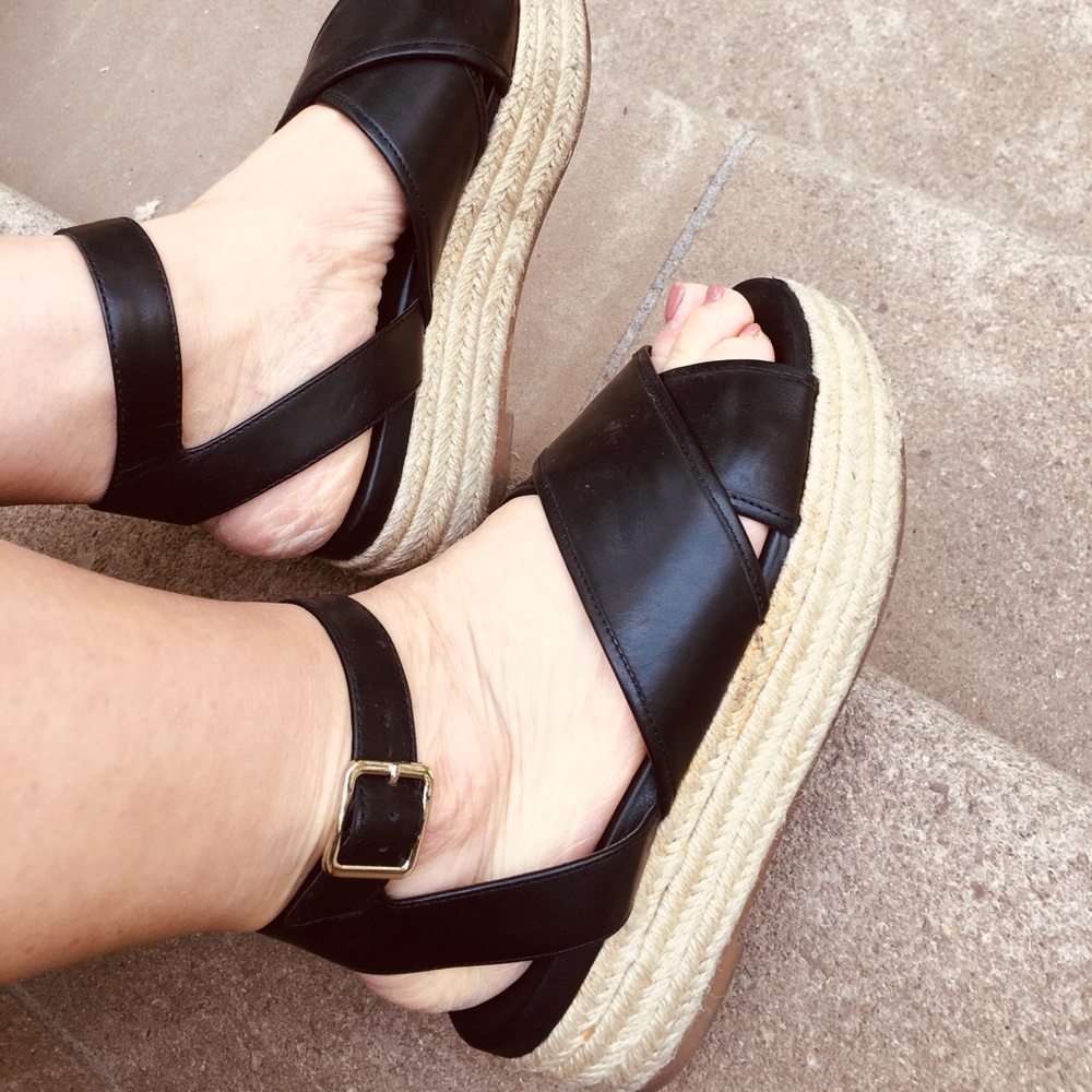 Platform Nine West Sandal size 7.5